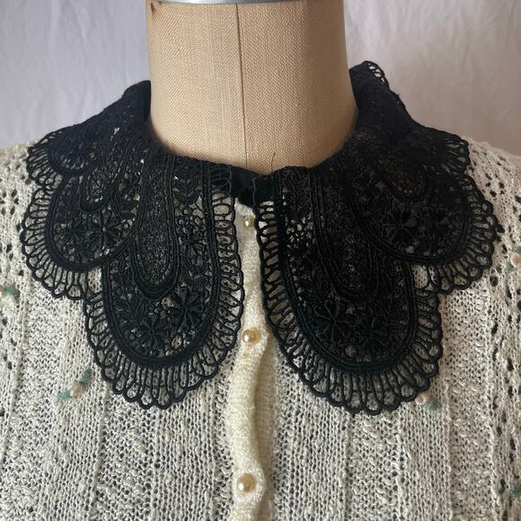 Vintage 80s Black Crochet Collar Pleated Button Up Blouse Size 8 - Picture 3 of 8
